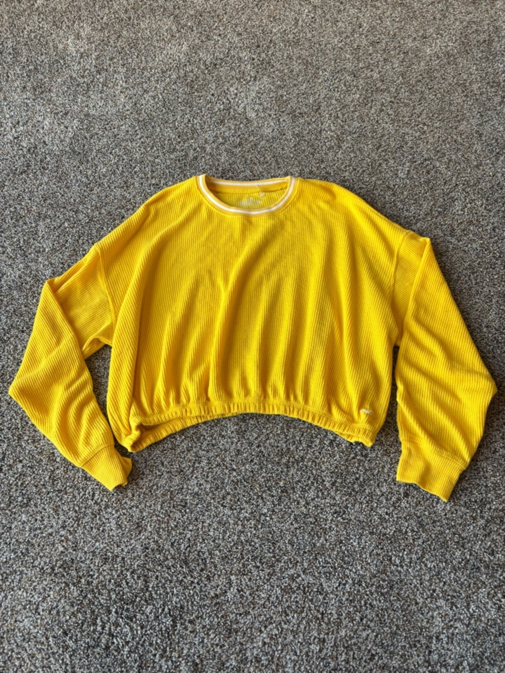 Yellow Cropped Hollister Waffle Knit Top | Cinched Hem | Long Sleeve Large